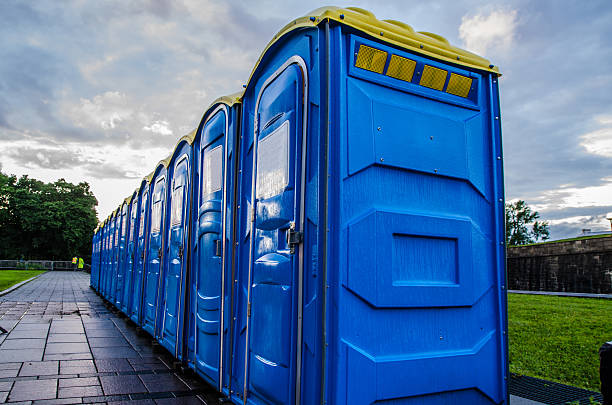 Best Porta potty rental near me  in Monmouth, IL